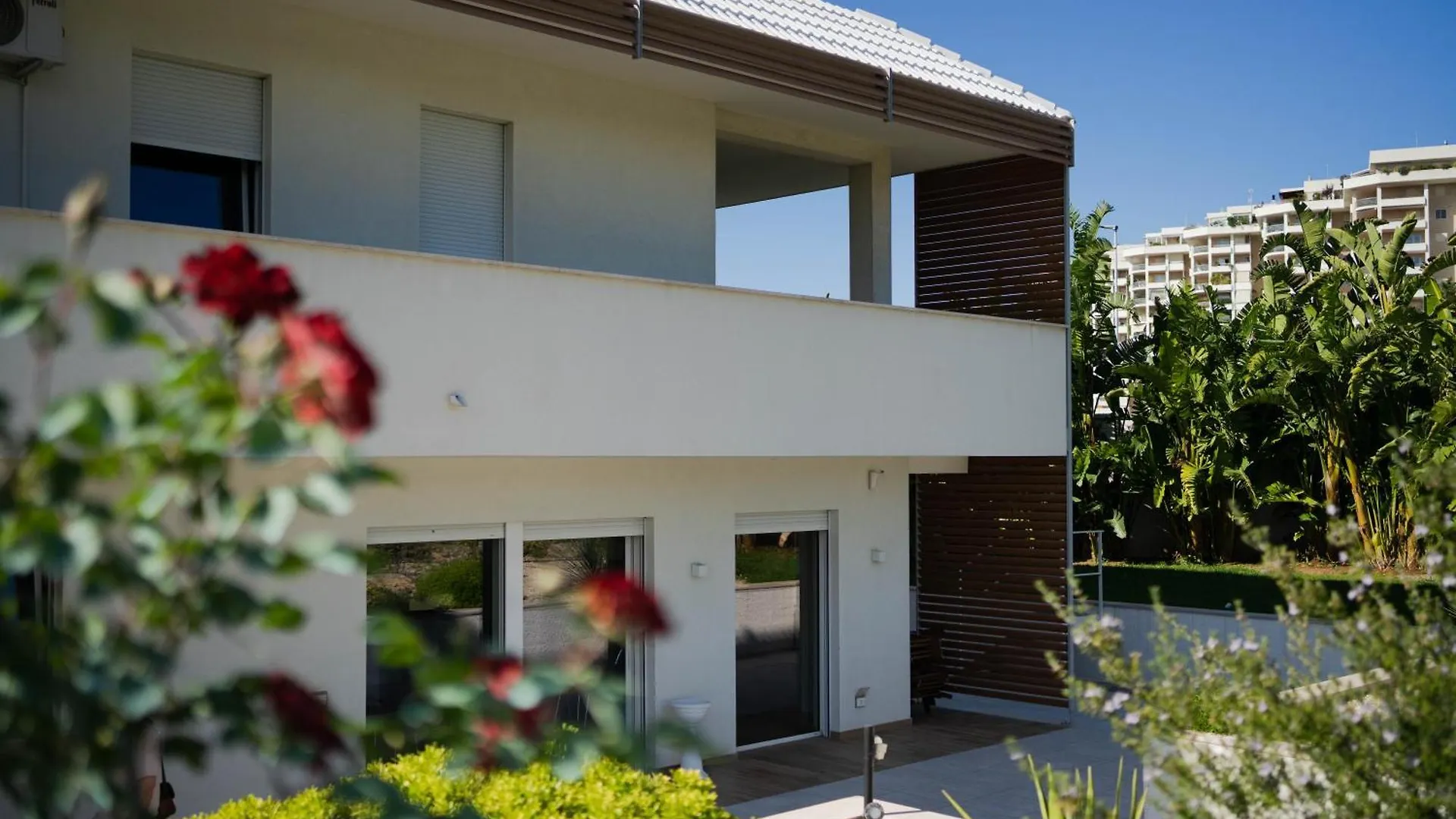 Villa Erada Bari 0*,  Italien